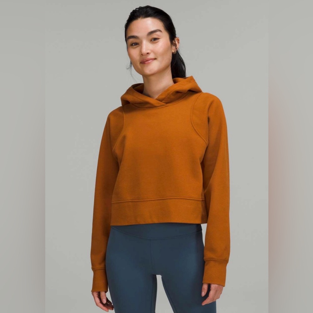 Lululemon Size 4 Athletica Loungeful Cropped Hoodie in Butternut Brown